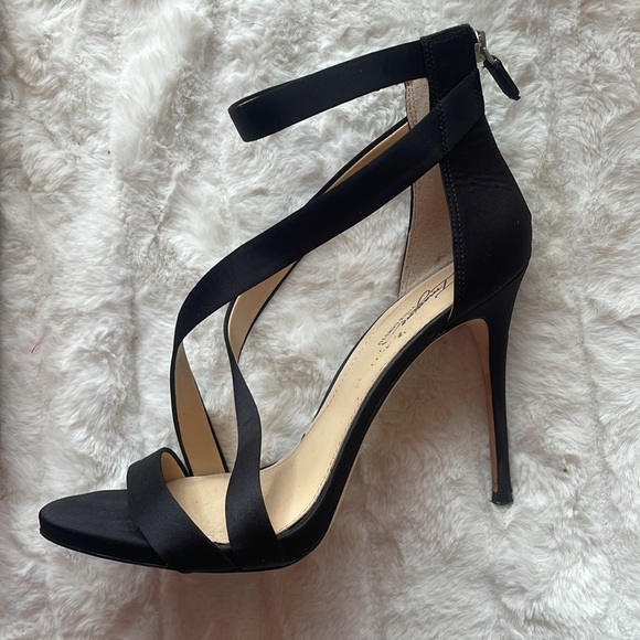 Vince Camuto Black Heels - Picture 7 of 10